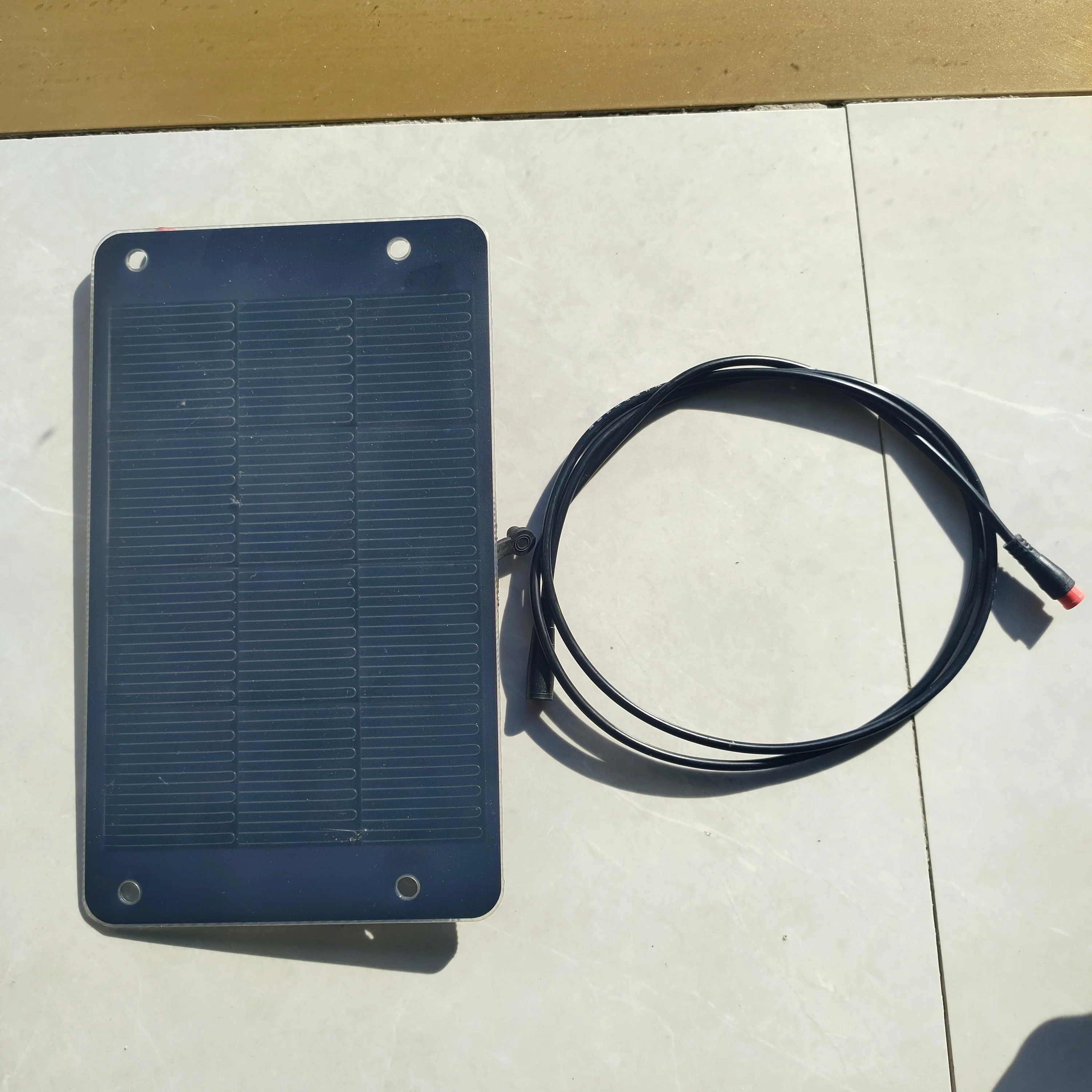 Портативные электроприборы на солнечной батарее фотоэлектрическая ячейка с