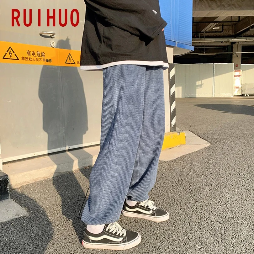 

RUIHUO 2021 New Corduroy Harem Pants Men Trousers Casual Joggers Pants Men Sweatpants Hip Hop Streetwear Male Plus Size M-2XL