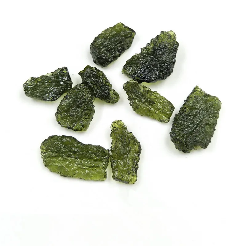 Натуральные зеленые аэролиты Moldavite хрустальный камень подвеска энергетический