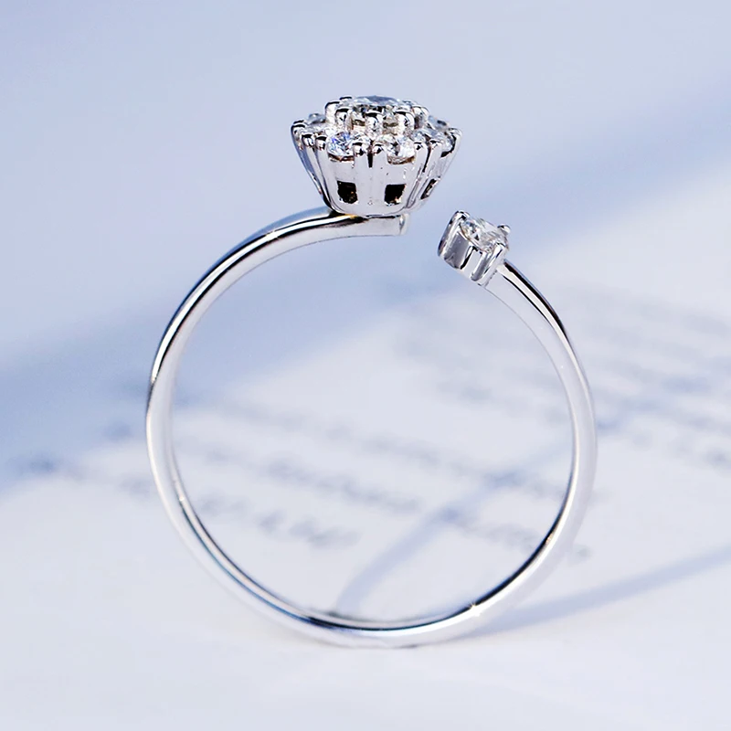

18k AU750 White Gold 0.25ctw Real Diamond Engagement Ring Prong Setting Halo Style For Women