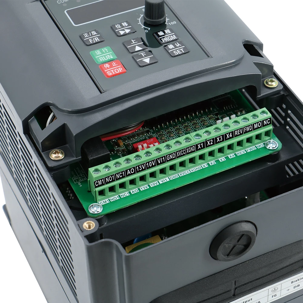 

VFD Inverter 1500W/2200W Frequency Converter single phase input 3 phase Output CNC Spindle motor speed Control VFD Converter