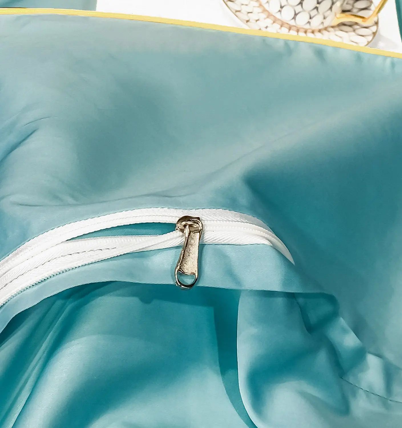 Постельное белье Сатин Гладкокрашеный Вышивка Люкс DHB006 Евро наволочки 4 шт | Дом и