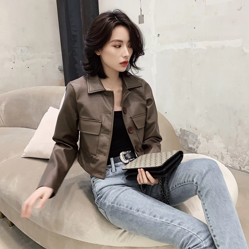 Короткая кожаная куртка Женская облегающая байкерская из искусственной кожи на