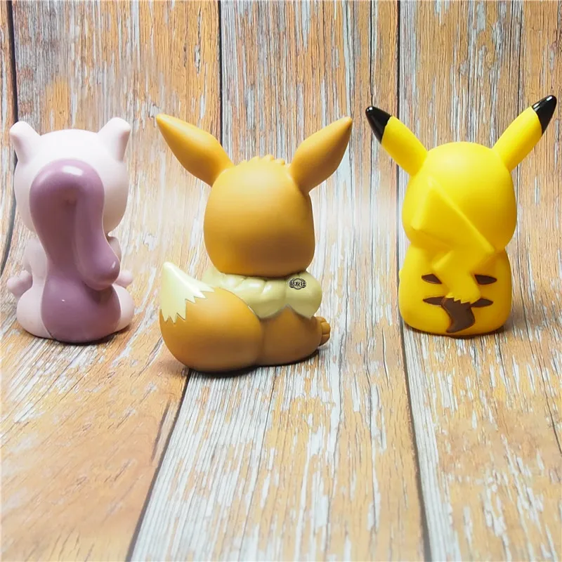 BANDAI Action Figure Genuine Pokemon Soft Rubber Series Pikachu Eevee Water Spray Bath Toy Decoration Model |
