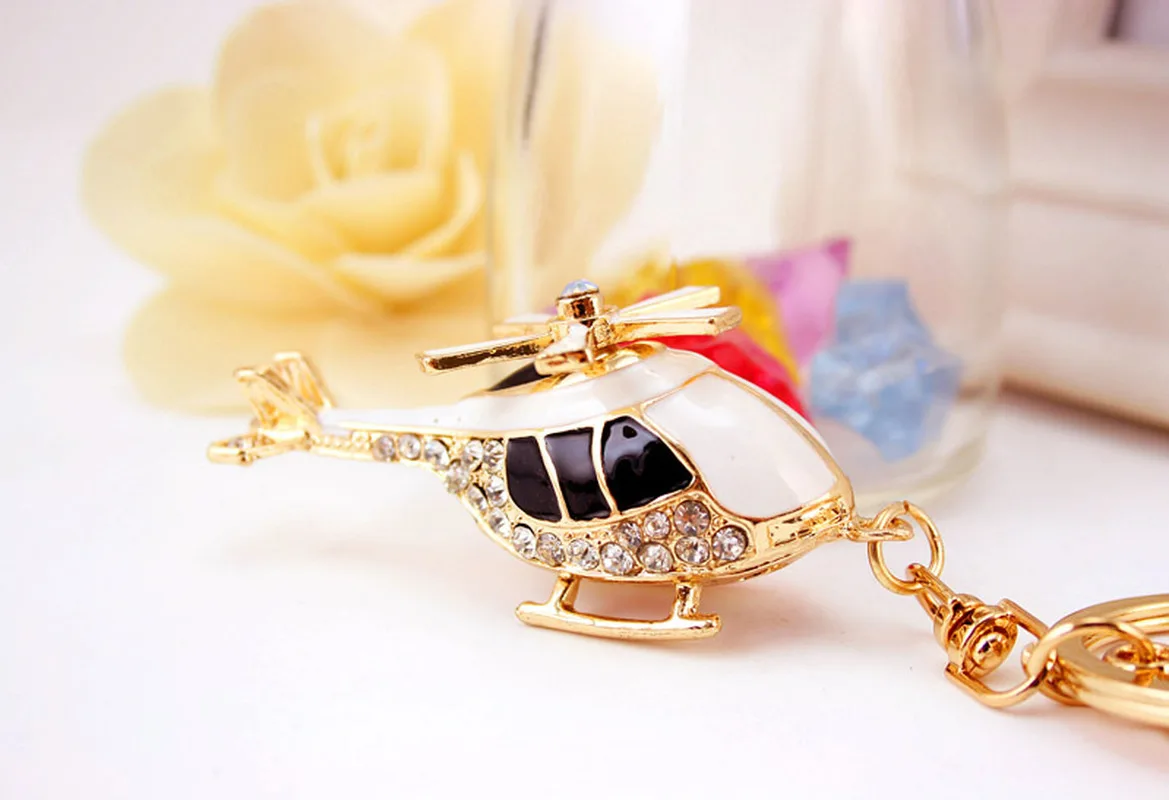 Стразы брелок с милым мультяшным летательным аппаратом вертолет 2021 модные