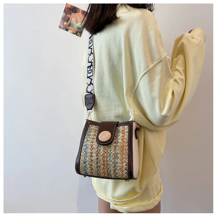 

2021 Colored Knitting shoulder bag women Straw fashion bag Panelled handbags for women brands Wide Straps Small bag