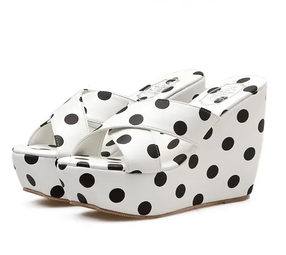 

Summer HOT Female Slipper Shoes Tidal Wave Point Women Wedges High Heels 11.5CM Slides Peep Toe Platform Women Slipper Lazy Shoe