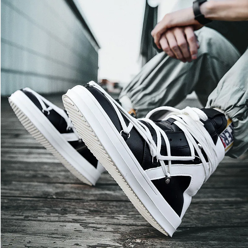 Stylish Men's Skateboarding Shoes High Top Leisure Sneakers New Leather Street Sports Shoes Chaussure Homme Skateboarding Shoes