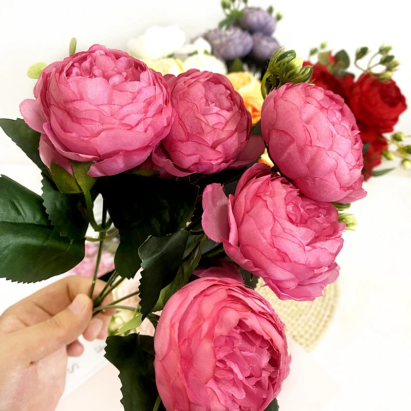 Розовые шелковые искусственные пионы букет высотой 30 см из 5 больших цветков и 4