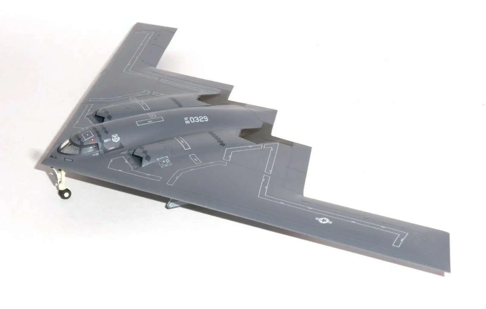 Herpa U. S. ВВС Northrop Grumman B 2A дух воздушная Национальная гвардия 131th бомба Wing110th 1/200