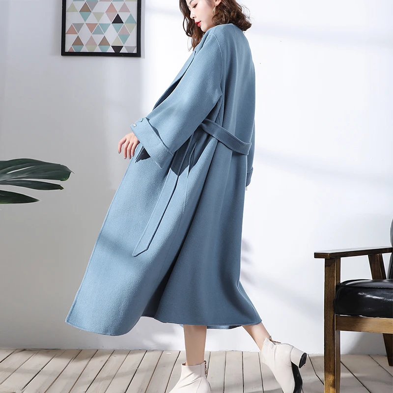 Зимнее классическое пальто двухстороннее шерстяное женское синее черное