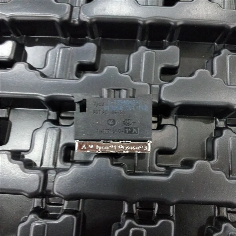 1 шт. TYCO PBT GF 20 1394640 для audi bose самый волоконно оптический разъем POF Audi MMI 3G A6L A8L Q7 BOSE