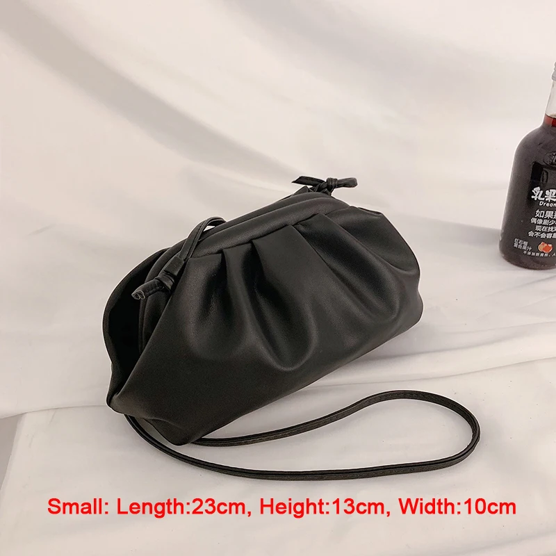 Black S Women Simple Dumplings Messenger Bag Designer Retro New Fashion Cloud Female Crossbody Shoulder Bag Tide Handbag Clutch Bag - Цвет: Black S