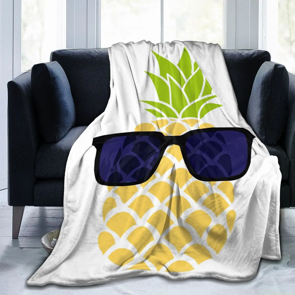 

Мягкое теплое Флисовое одеяло с изображением ананаса и очков, зимнее покрывало для дивана в клетку, светильник кие тонкие фланелевые одеяла...