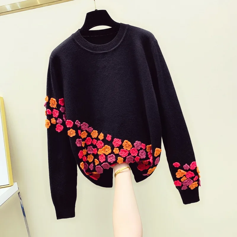 Женский свободный свитер с вышивкой трикотажный белый джемпер ручной работы