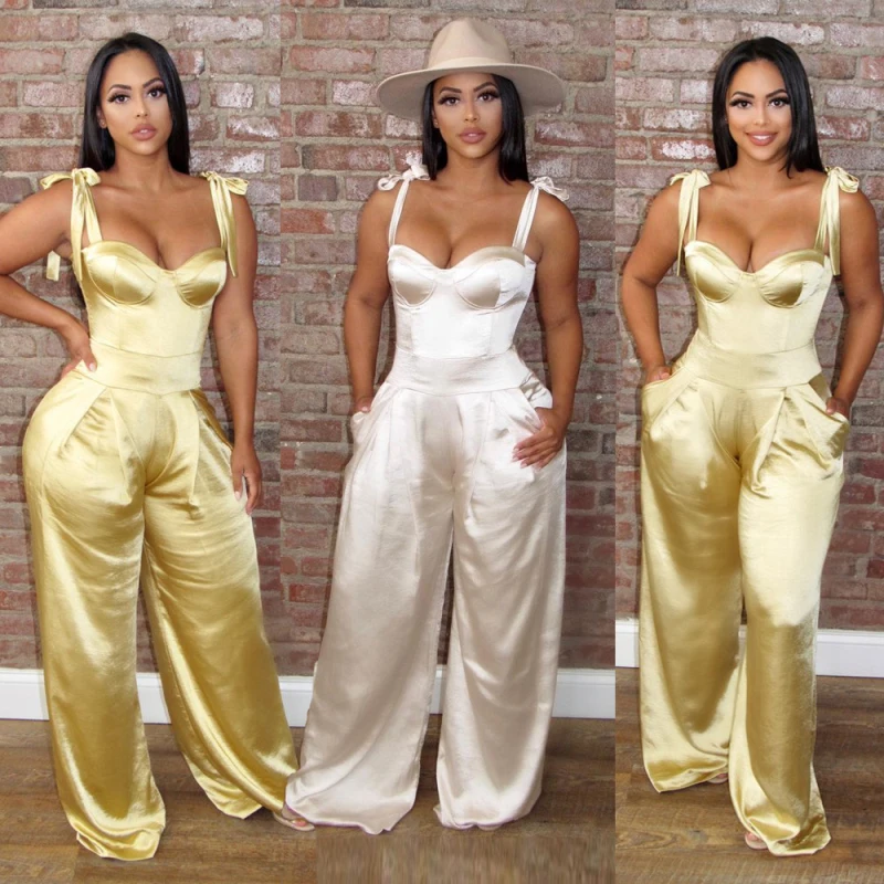 Женский атласный комбинезон на бретелях однотонный Облегающий с бантом и