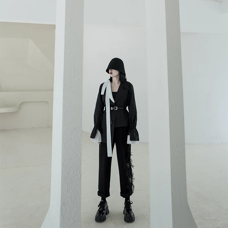 Дизайнерские Пальто и куртки CHEERART Женская Асимметричная куртка Черное короткое