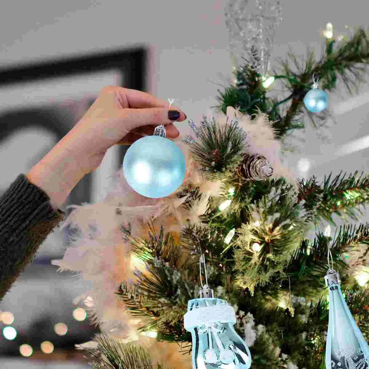 

60pcs Christmas Bright Light Christmas Tree Decoration Painted