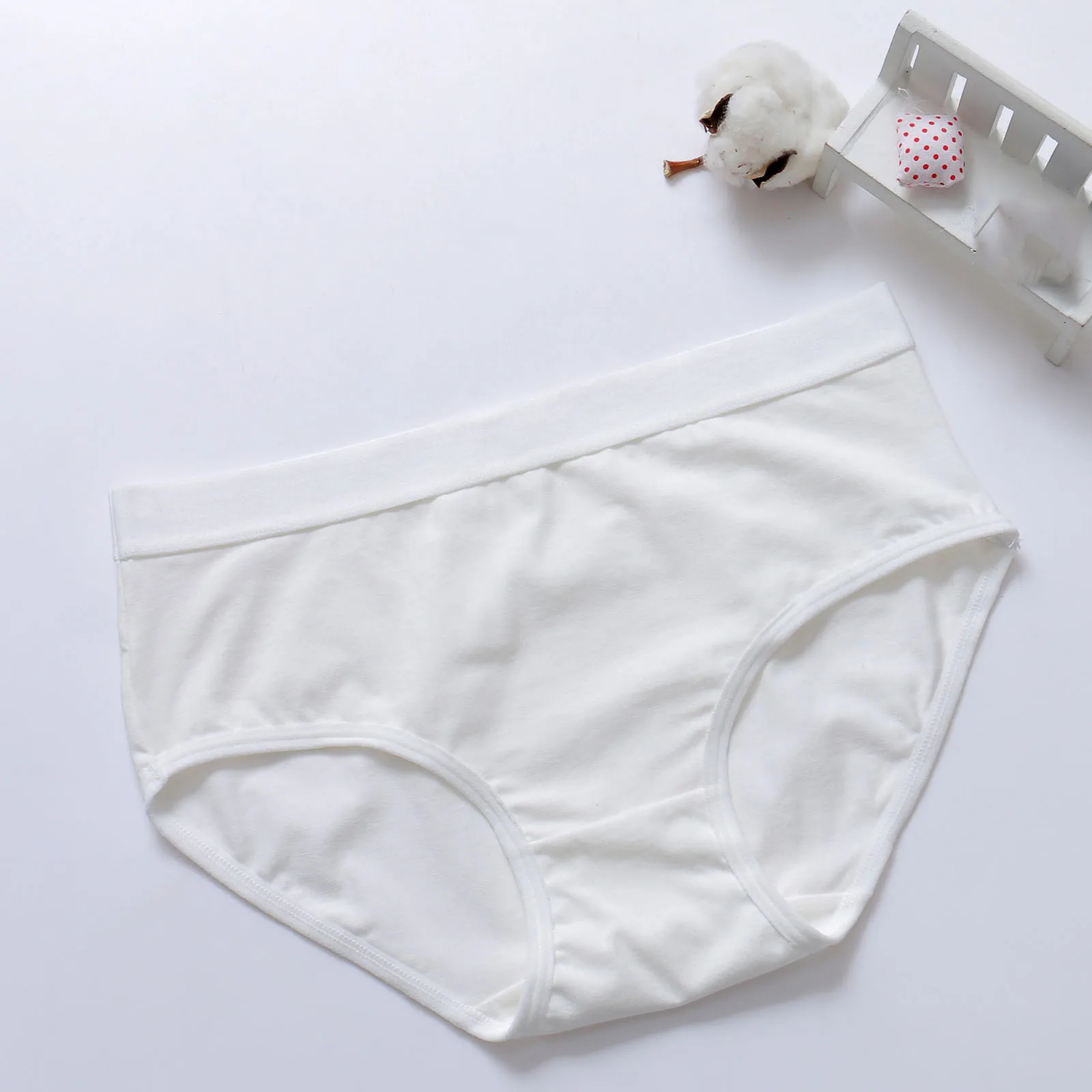 

Ladies Sexy Lingerie Panties Solid Color Simple Low Waist Briefs comfortable Elegant Underwear Nightwear Sexy Costumes