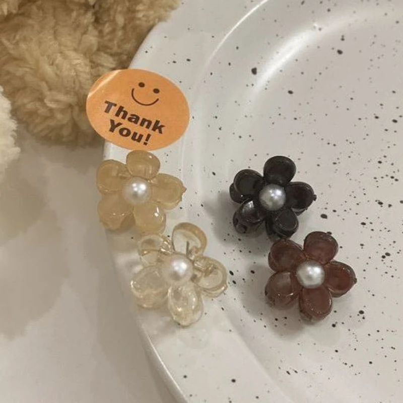 

U-Волшебные корейские искусственные чёрные, коричневые, бежевые прозрачные Цветочные заколки для волос для женщин, имитация жемчуга, аксесс...