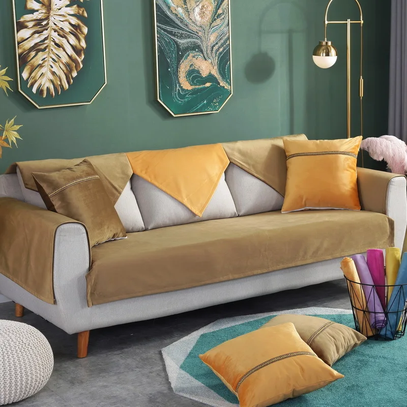 Шелковистые бархатные осенне-зимние чехлы для диванов мягкие Нескользящие