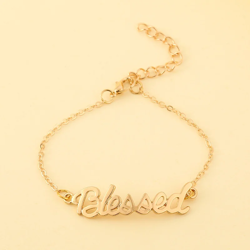 Женское колье с буквенным принтом золотистое подвеской в старинном английском