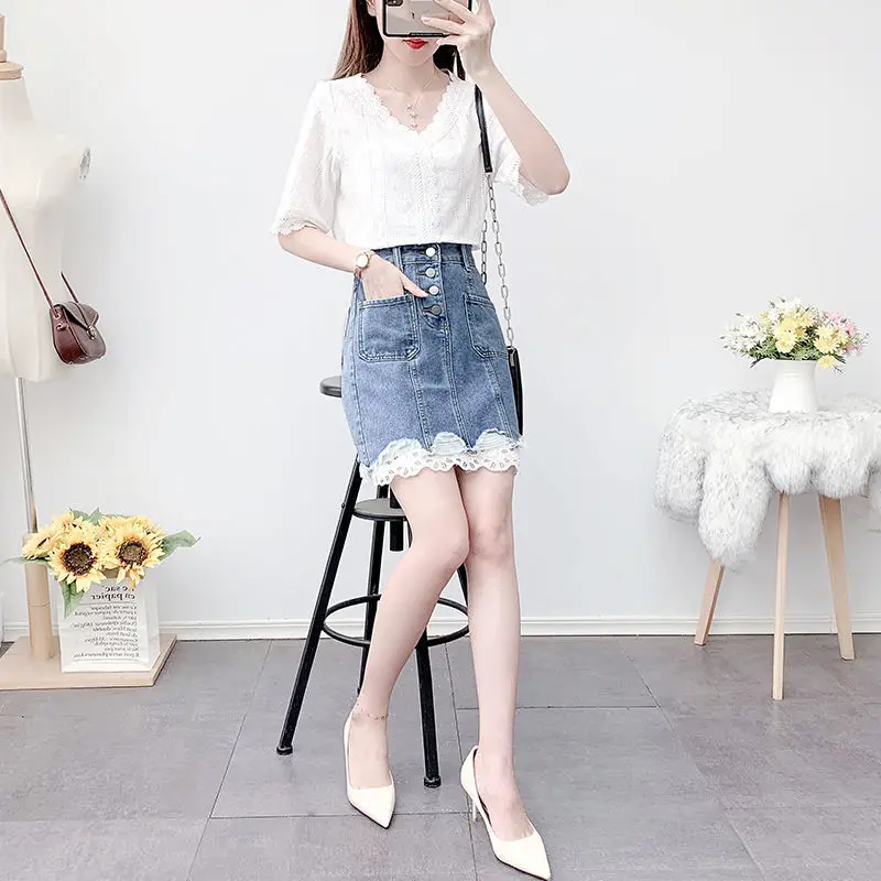 

Women 2021 Summer New Fashion Two Piece Sets Female Solid Color V-neck Lace Tops Ladies Short A-line Denim Skirts Suits K138