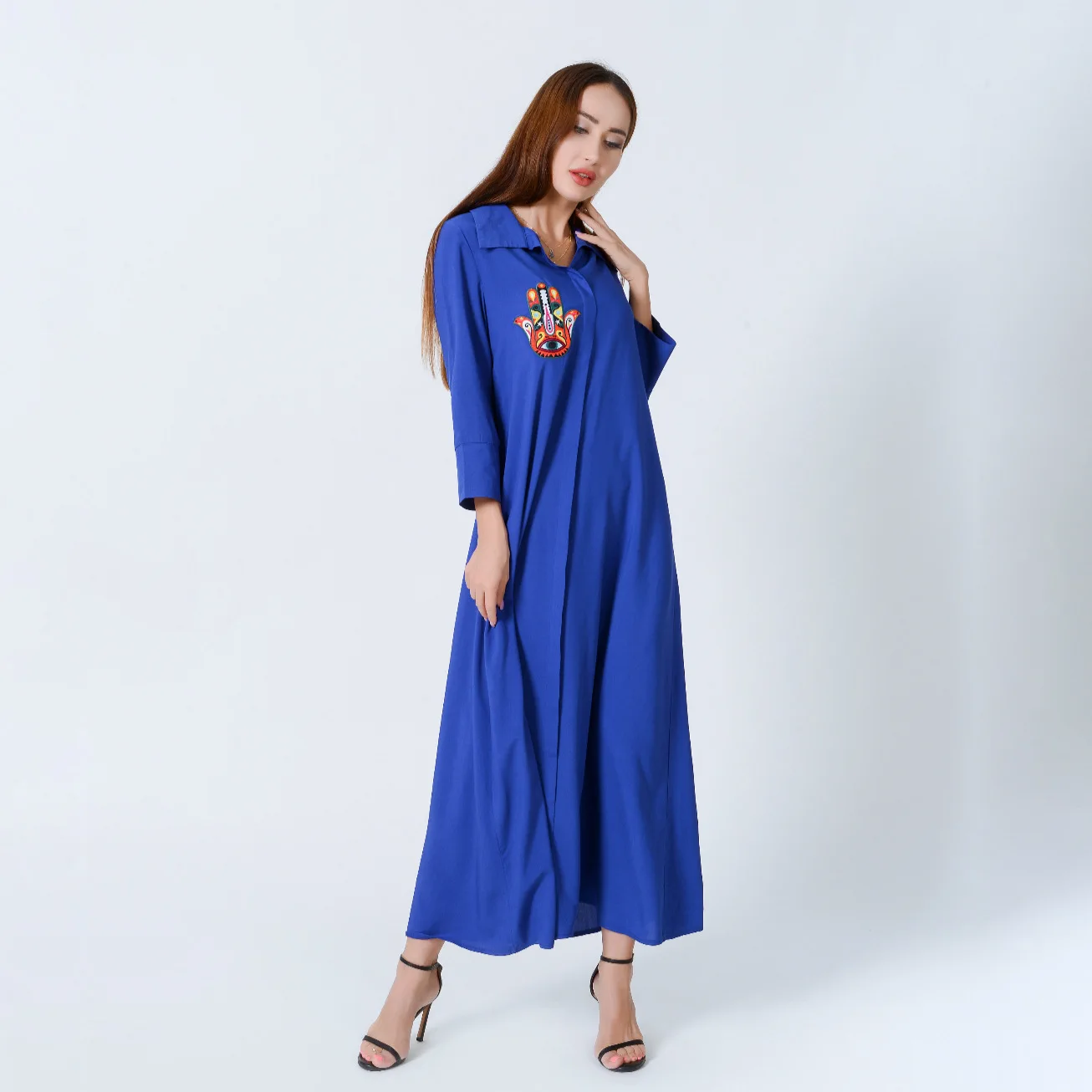 

2021 New Malay Middle Eastern Women's Ethnographic Embroidery Three-dimensional Embroidery Abaya Muslim Abaya Dubai Kaftan