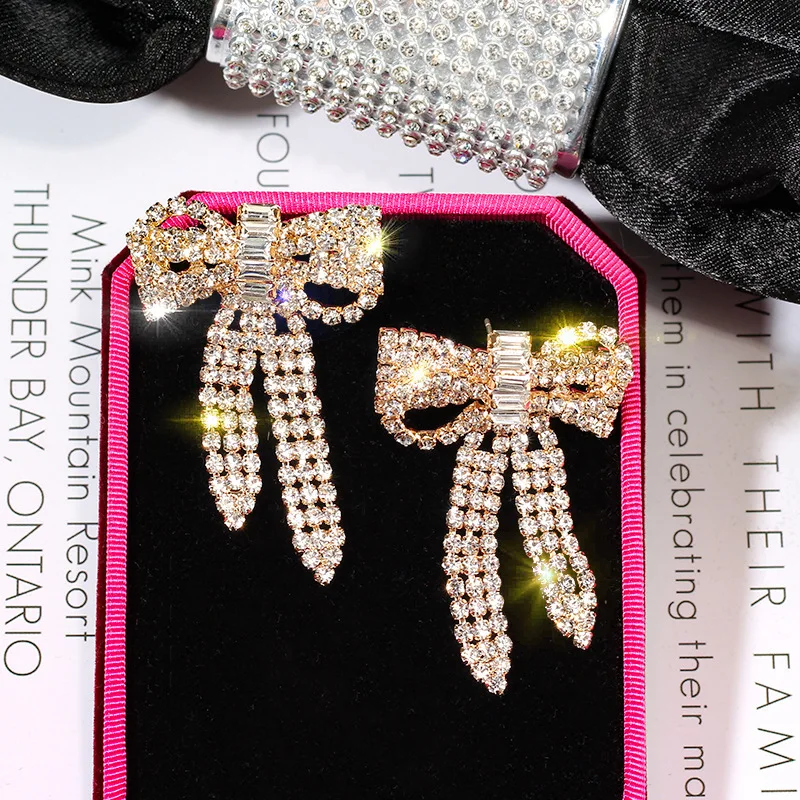 Женские серьги-гвоздики из серебра 925 пробы с фианитами | Украшения и аксессуары