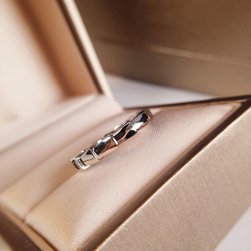 

New Simple Gold/Silver Plated Snake Bone Rings For Women And Men CZ Stone Inlay Fashion Jewelry Wedding Party Gift Couple Ring