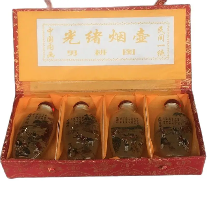 

Chinese hand-painted glass snuff bottle within a set period of Emperor Guangxu