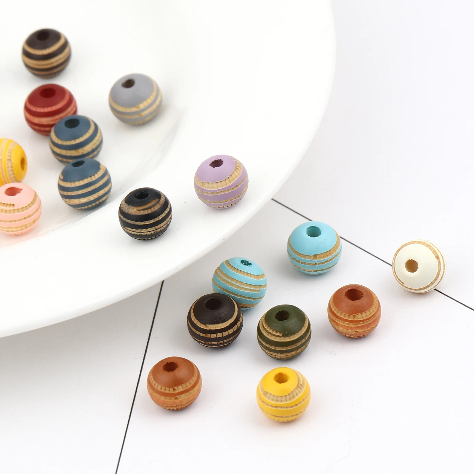 

20Pcs/Set Colorful Round Wood Beads Carved With Light Brown Stripe Pattern 10mm Dia. 2022 New Hot Rectro DIY Jewelry Accessories