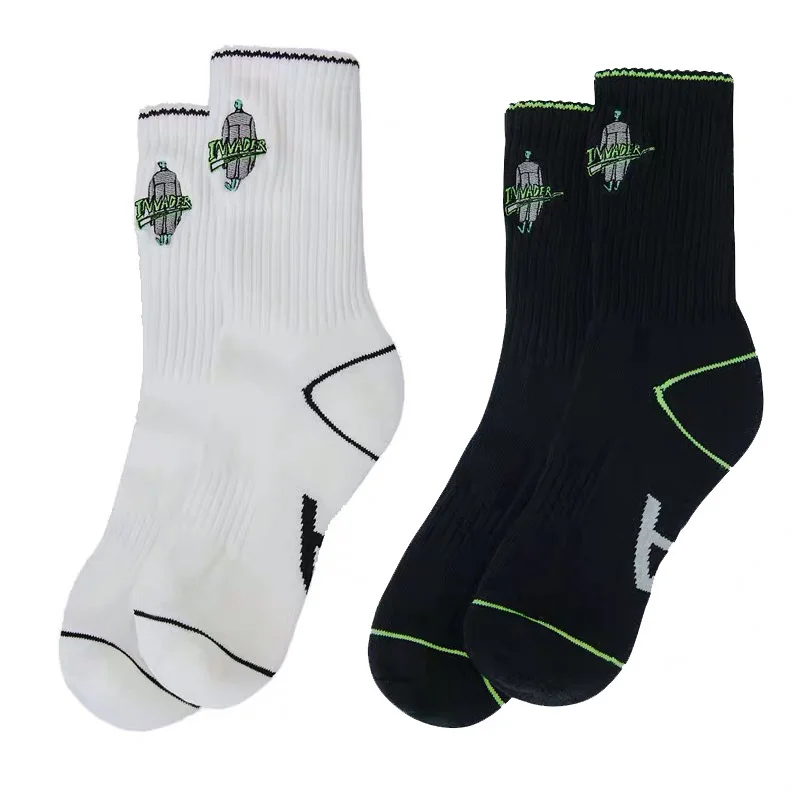 

Мужские и женские модные носки с вышивкой