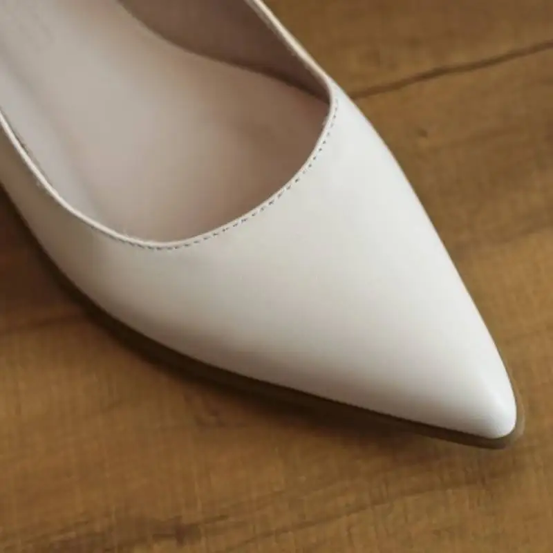 Туфли женские на плоской подошве с острым носком размеры 34-39 | Обувь
