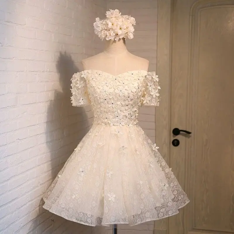 Новинка короткие платья трапеции для встречи выпускников с кружевными цветами