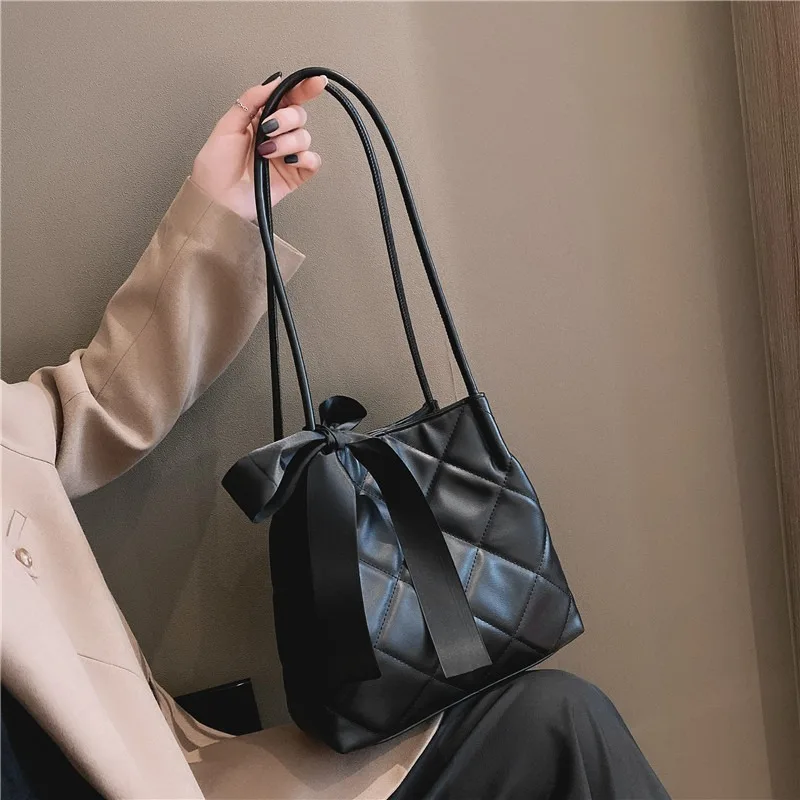 

Европейские и американские ретро осенние и зимние вместительные ромбовидные сумки через плечо 2020 Новая женская модная сумка-мешок