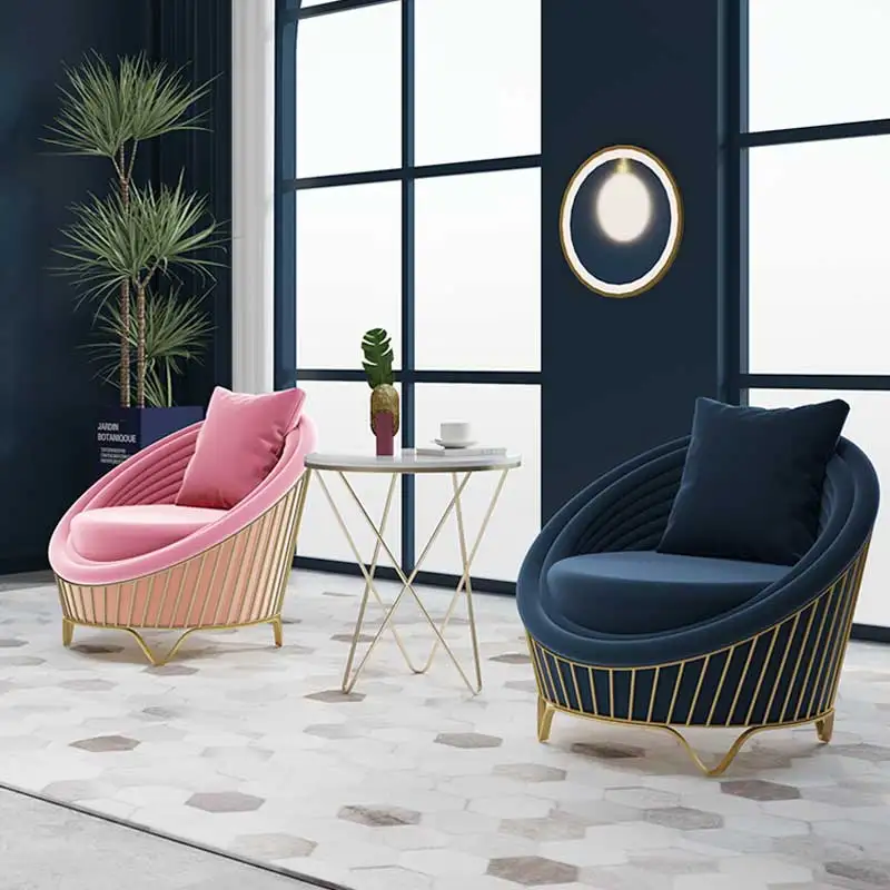 Современная Минималистичная помада футбол магазин ногтей стол для переговоров