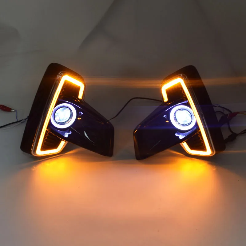 

LED DRL Daytime Running Lights + Fog Light Turn Signal Driving Lamp for Toyota Hilux Revo Rocco 2018 2019 2020