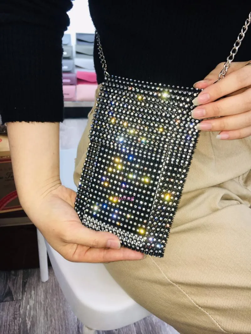 2020 Новая летняя сетчатая красная Алмазная сумка для мобильного телефона на плечо