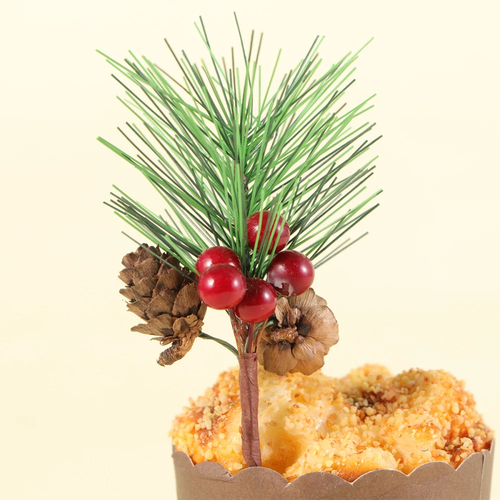 

20Pcs Simulation Christmas Pine Picks Artificial Creative Mini Pine Needle Berry Plant for Xmas Party Home Decor