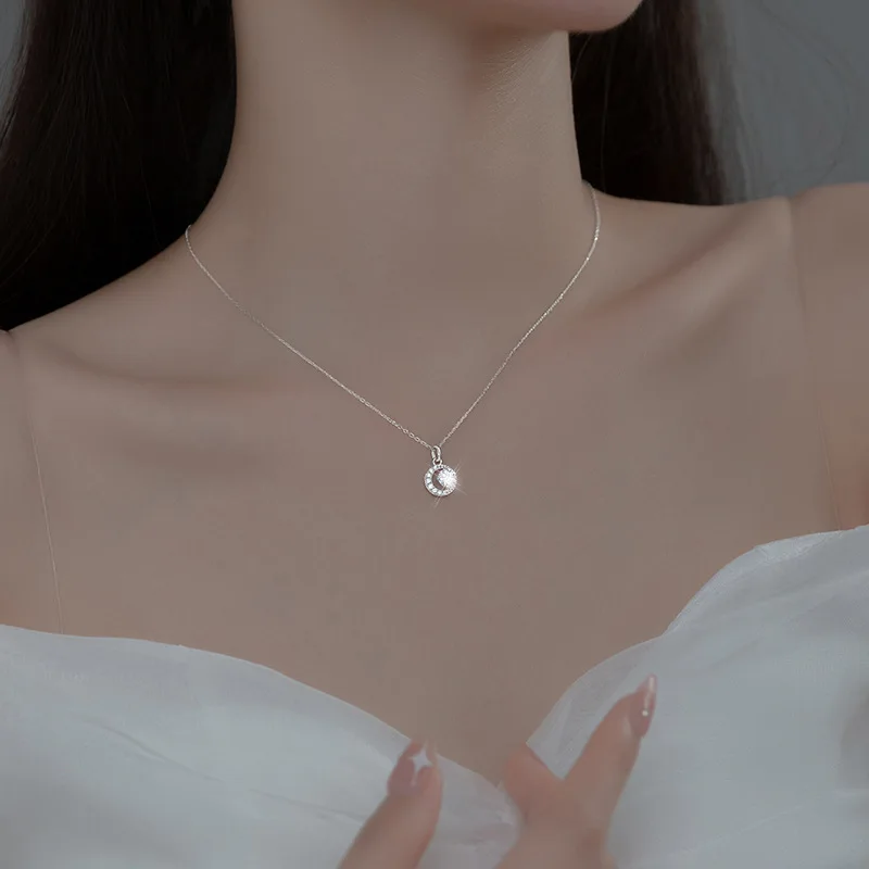 

Женское Ожерелье-чокер из серебра 925 пробы с круглым бриллиантом