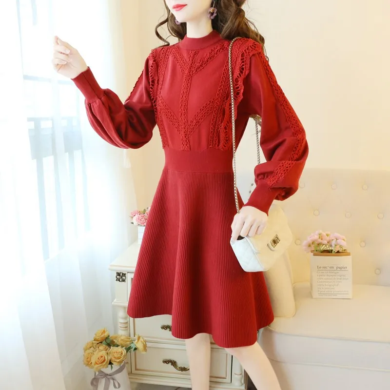 Женское трикотажное платье-свитер длинное приталенное платье с кружевными