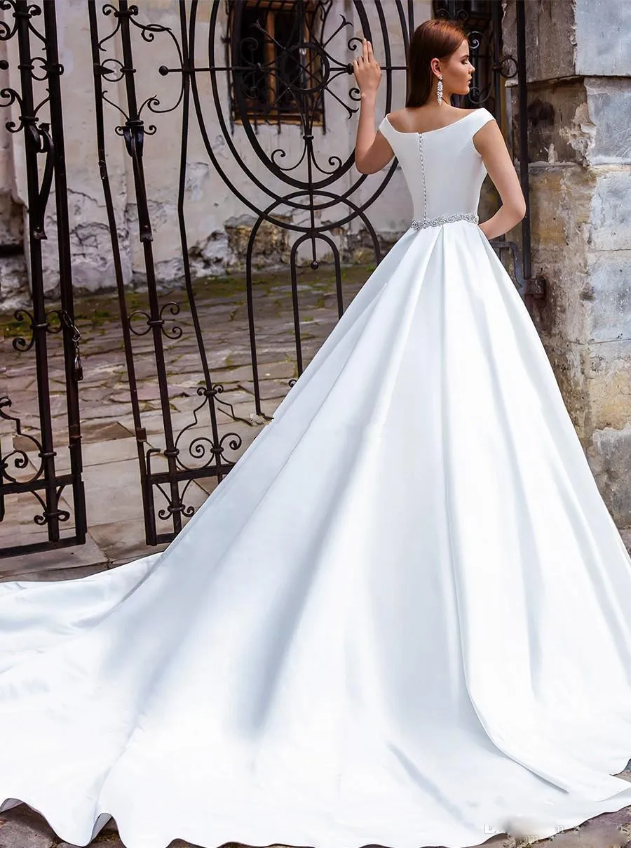 

2020 Arabic White Wedding Dresses Off The Shoulder Satin A Line Bridal Dresses Beaded Sash vestidos de novia