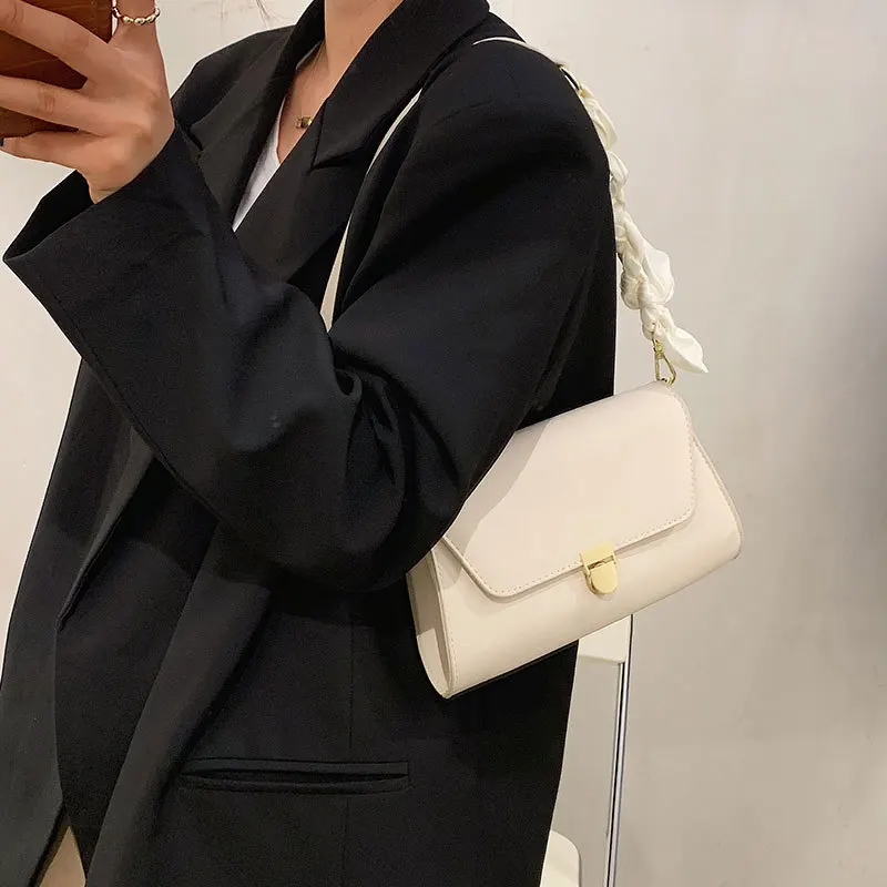 Underarm baguette bag female bag 2021 summer new fashion silk scarf shoulder bag messenger bag chain texture small square bag