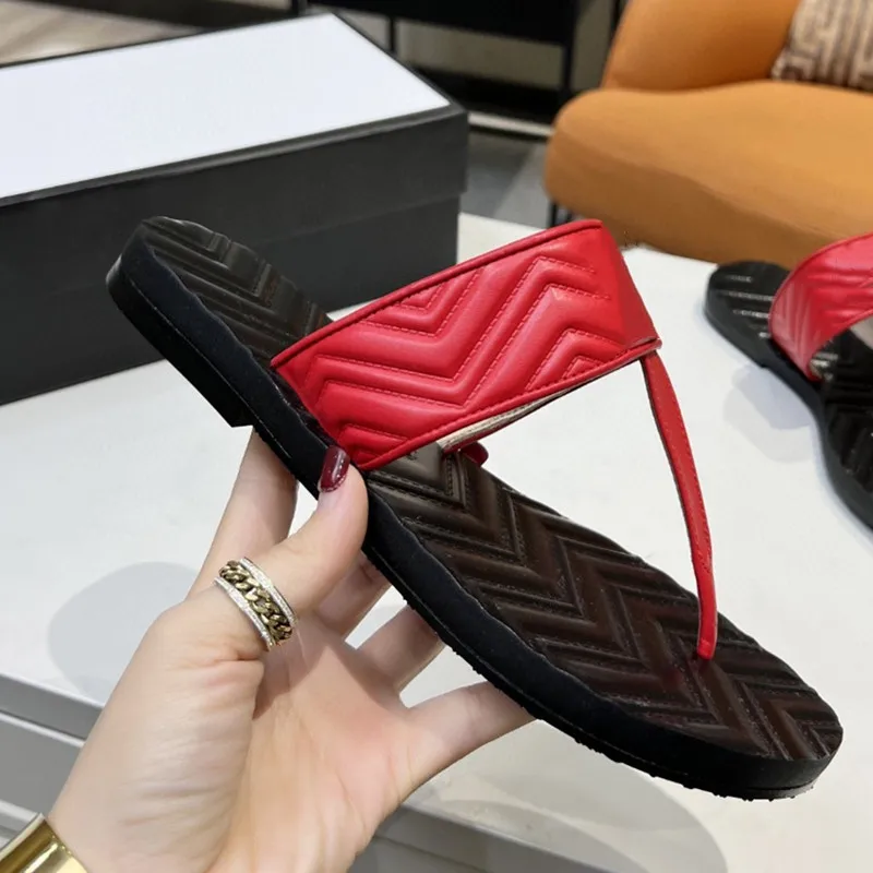 

Wave Stripe Woman Slippers Solid Flats Shoes Women Summer Cool Flip Flops Round Head Shoes Fashion Concise Ladies Shoes Hot Sale