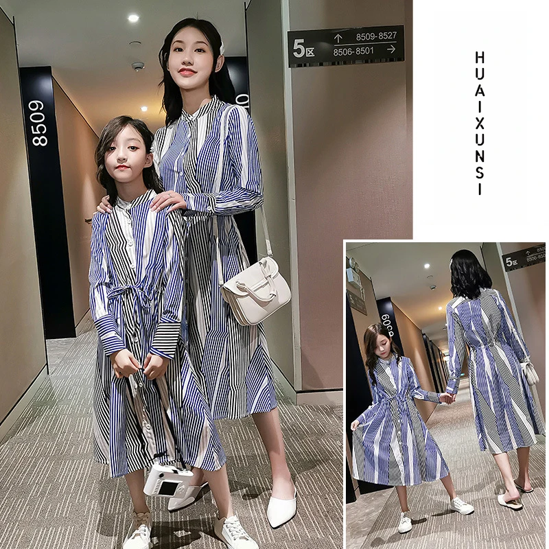 2019 платья для мамы и дочки женские Одинаковая одежда полосатые Лоскутные Детские