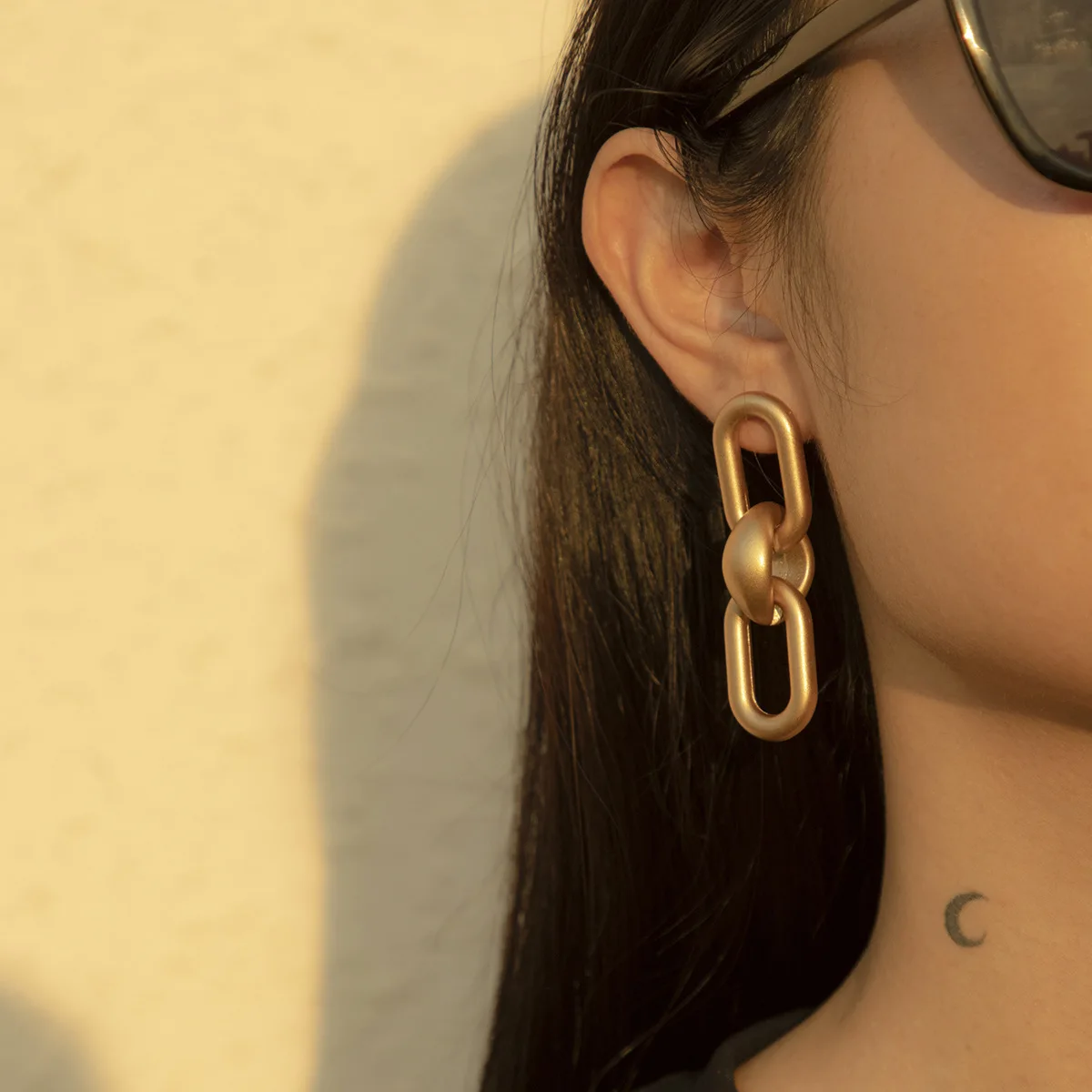 

Trendy Jewelry Dangle Earrings Hot Selling Metal Alloy Oval Circle Matte Golden Plating Hanging Dangle Earrings For Women Gifts