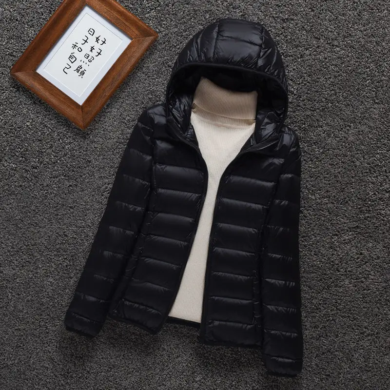 Женская куртка с капюшоном и наполнителем на утином пуху ульсветильник Кая