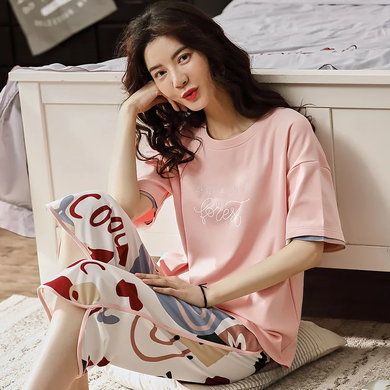 

The New Short - Sleeved Pajamas "Women 's Summer Cropped Pants Home Service Sweet And express it in Thin Two - Piece Suit