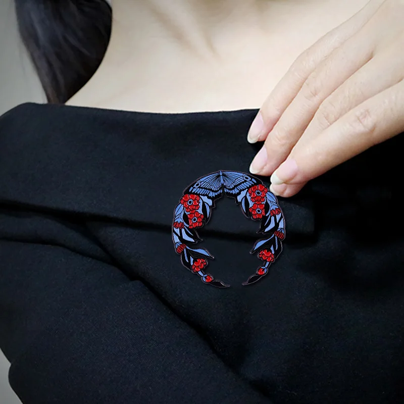 Бейдж с изображением цветов бабочек венков вы чувствуете что весна